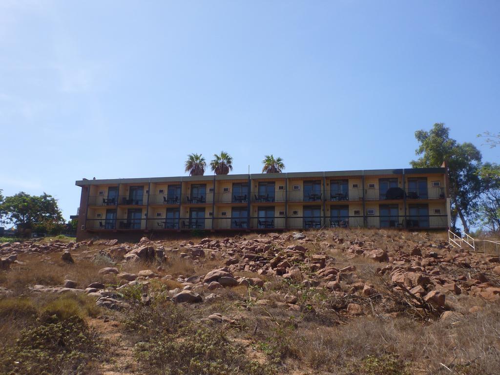 Dampier Mermaid Hotel Karratha Экстерьер фото