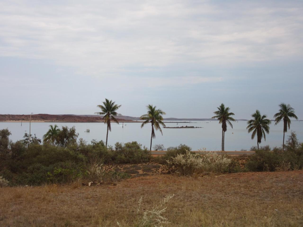 Dampier Mermaid Hotel Karratha Экстерьер фото