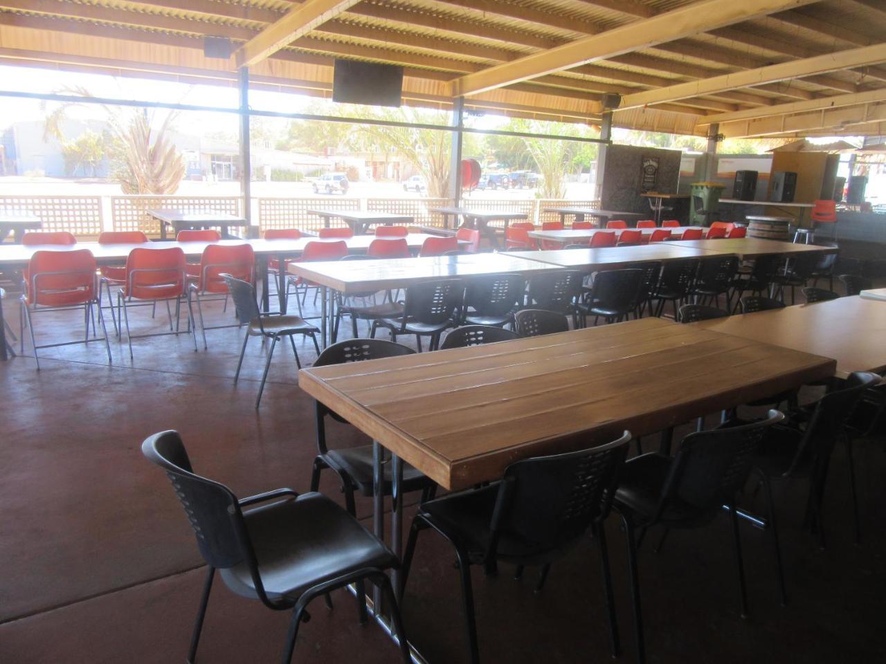 Dampier Mermaid Hotel Karratha Экстерьер фото